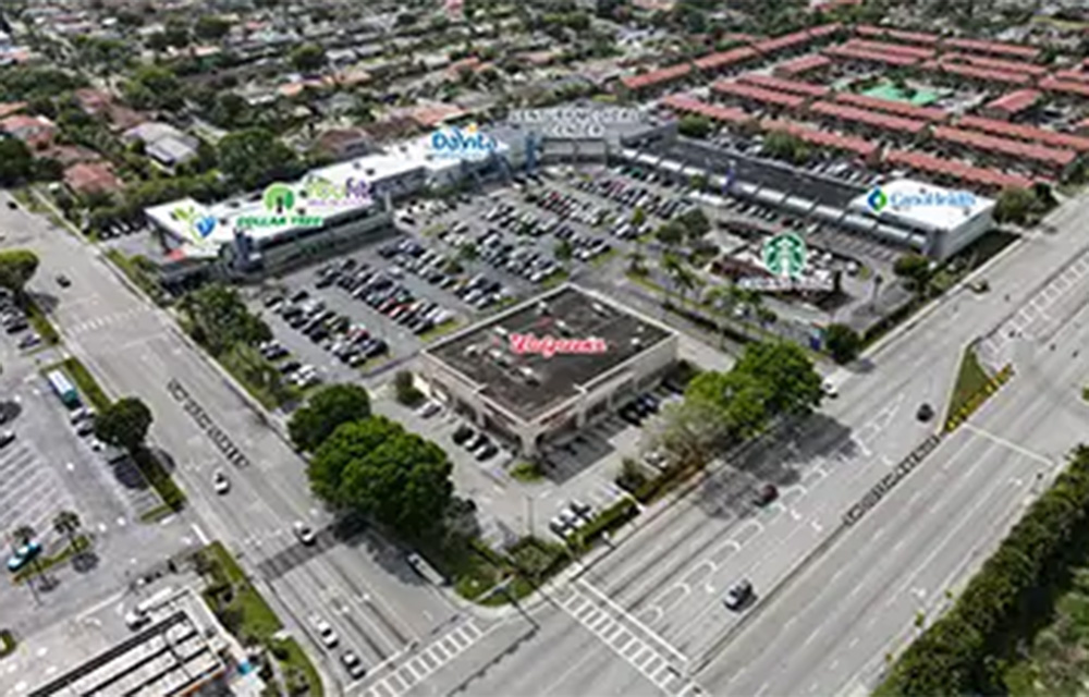 Katz’s Maerovitz and Solomon sign pro Body Tech Empire Gym and Miami Children Pediatric Services to University Shoppes